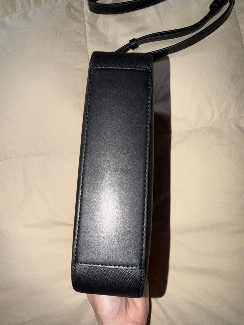 Michael Kors Black Saffiano Leather Shoulder Bag with Gold Chain - Picture 4 of 5